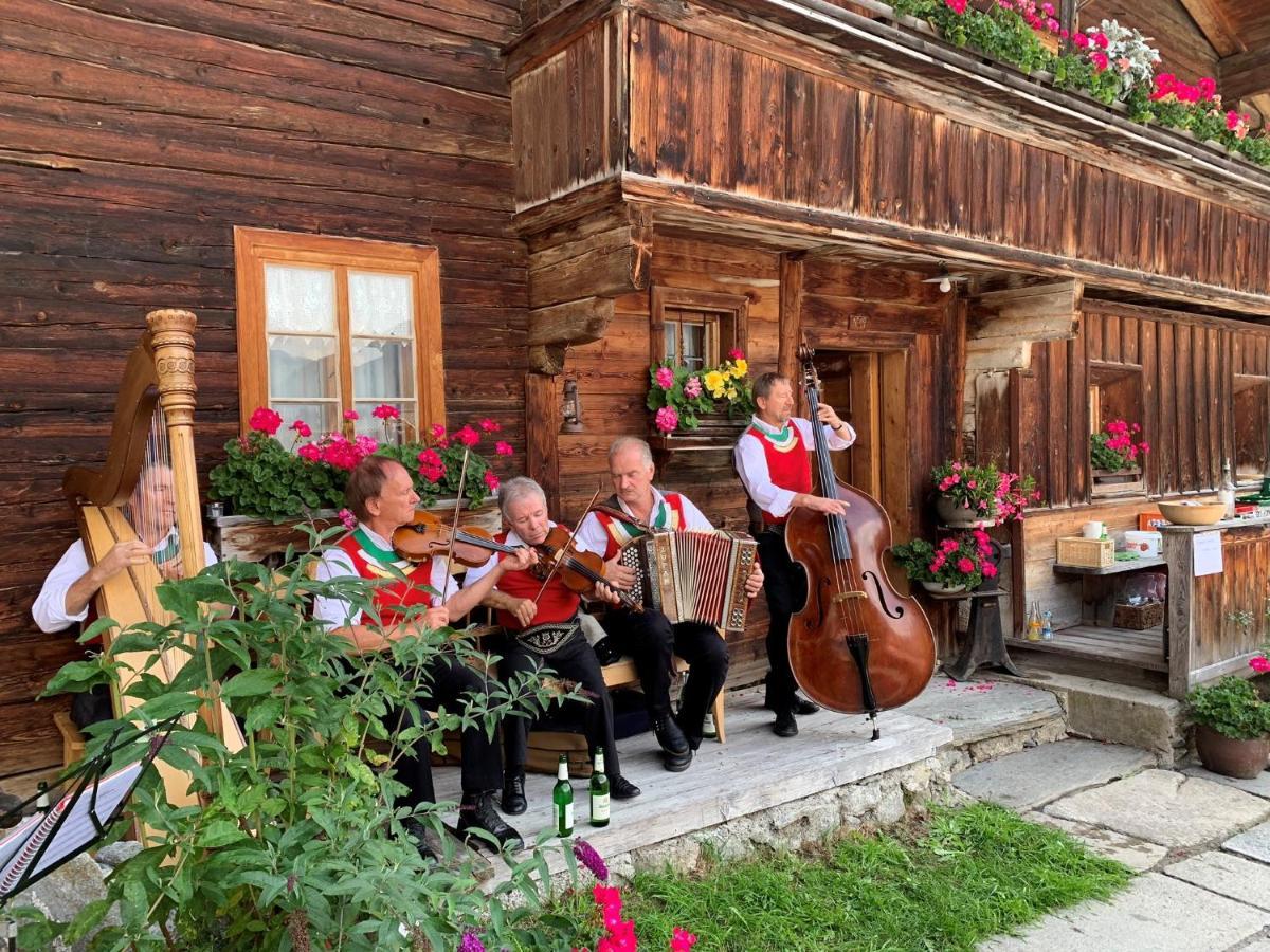 Kallis Appartement Mayrhofen Exteriör bild